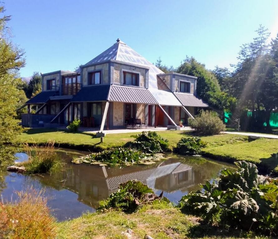 La Pirámide…Casa de Montaña